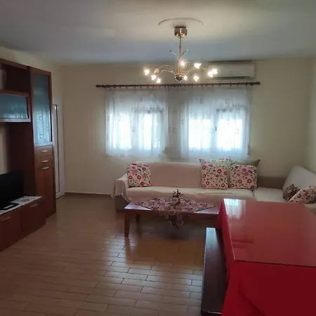 Apartment Stylish Modern Maisonette