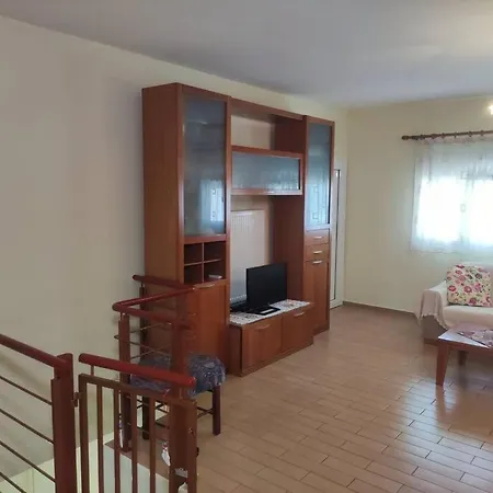 Apartment Stylish Modern Maisonette *